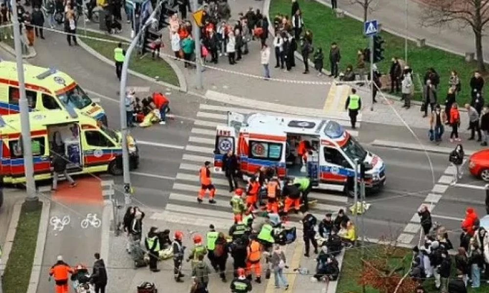 Πολωνία: Στους 19 οι τραυματίες από το τροχαίο που ΙΧ έπεσε σε πλήθος - Ανάμεσά τους 6 παιδιά - Σοκαριστικά βίντεο